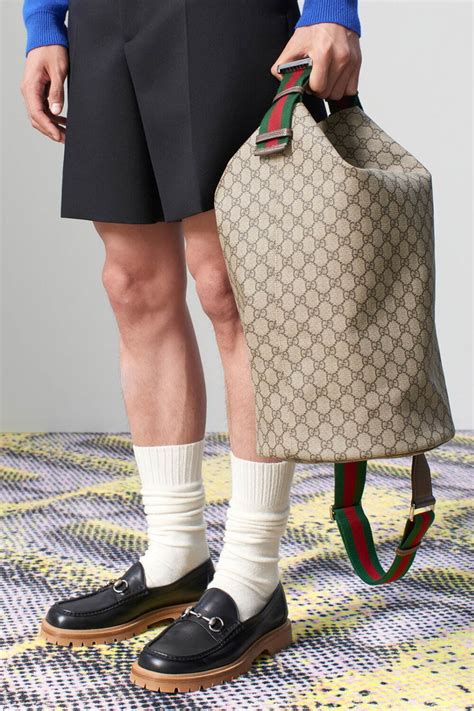 gucci 短夾男|2024名牌短夾推薦！Coach、CK品牌基本款皮夾，男  .